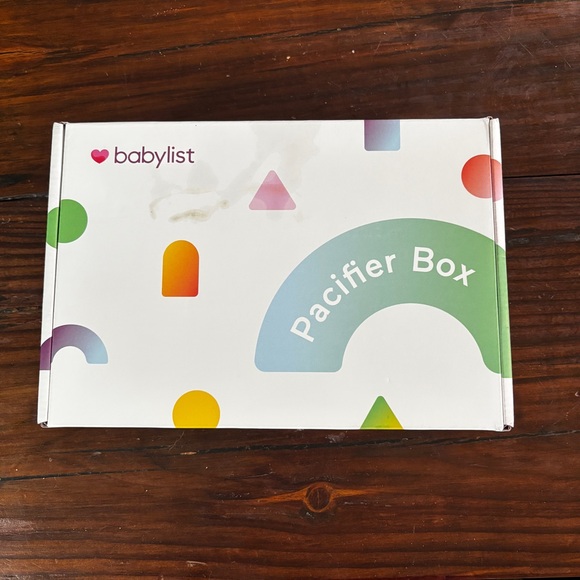 Babylist Pacifier Box - Picture 4 of 6
